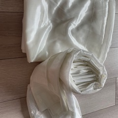 カーテンの画像
