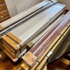 YODOKO x Coleman 限定物置 物置・赤　緑　コールマン　ヨドコウ　未使用の画像