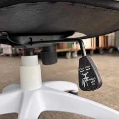 ニトリ ワークチェア「スペイシーMC」  🪑【メッシュ背もたれ／ホワイトフレーム／高さ調整可能】 💴 価格：13,500円（税込）の画像