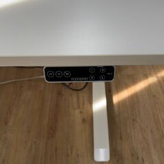 昇降式デスク FLEXISPOTの画像