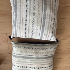 クッション2つの画像