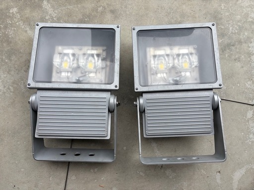 パナソニック　LED照明　外灯2台