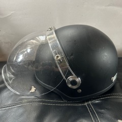 ヘルメットCの画像