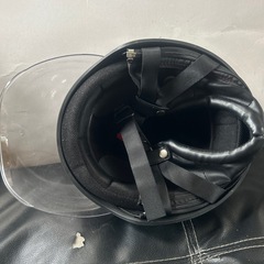 ヘルメットCの画像