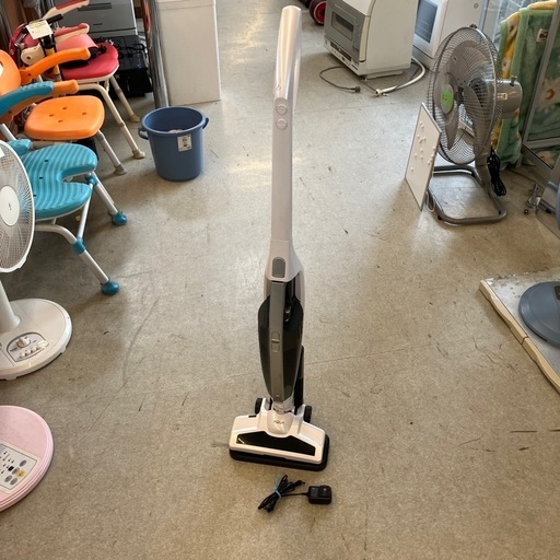 部屋の掃除中 EA997MZ-21 550x575x100mm 室外機ルーバー 1個 エスコ 【通販