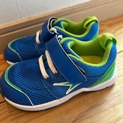 美品　瞬足スニーカー　16cmの画像