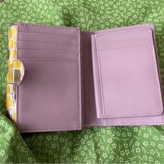 財布 コッコフィオーレ COCCO FIORE 二つ折り財布 エナメル加工型押レザーの画像