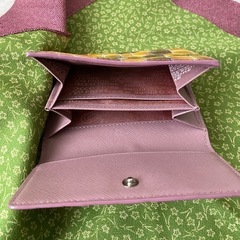財布 コッコフィオーレ COCCO FIORE 二つ折り財布 エナメル加工型押レザーの画像