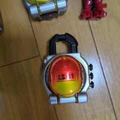 リュウソウジャー、仮面ライダー鎧武、ロックシード まとめ売りの画像