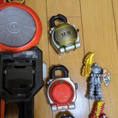 リュウソウジャー、仮面ライダー鎧武、ロックシード まとめ売りの画像