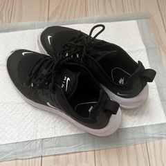 NIKE   AIRMAXアクシス  24cmの画像