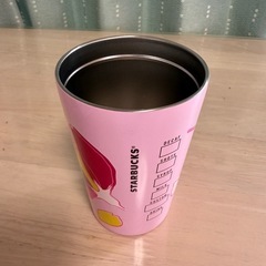 スターバックスタンブラーの画像