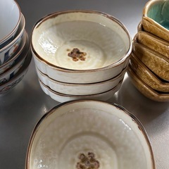 食器の画像