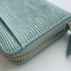 【新品】コンパクト//カードケース&コイン・お札収納可能❣️2000円→1500円に❣️❣️の画像
