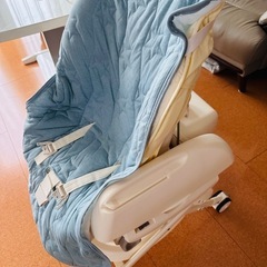 コンビ ハイローチェア（電動・音楽付き）