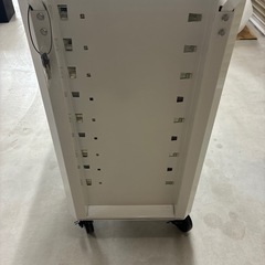 週末価格ロールキャビネットの画像
