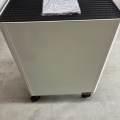 週末価格ロールキャビネットの画像