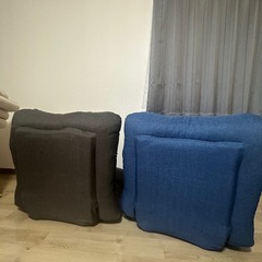 フロアソファ（グレー＆ブルー）無料で差し上げますの画像