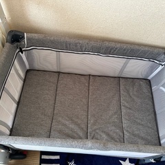 ベビーベッド（新生児〜2歳）ほぼ未使用 ¥5,000の画像
