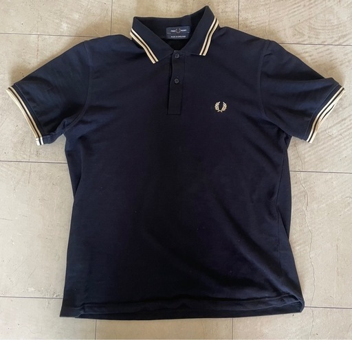 今日だけセール　早い者勝ち　特別価格　即日お渡し可能　FRED PERRY ポロシャツ サイズ40     これ以上安く出来ません