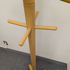 ポールハンガー　木製の画像
