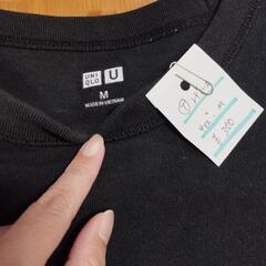 UNIQLO★ブラックＴシャツの画像