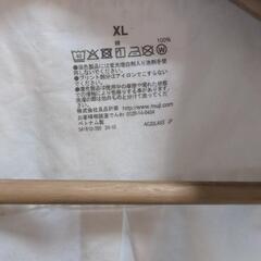 無印良品シャツ黒＆白の画像