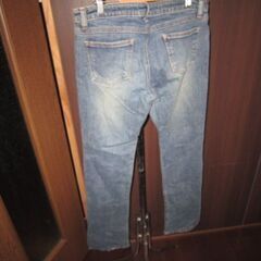 すそボタン付きジーンズ　平成ギャル服　W67　H93表記の画像