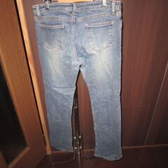 すそボタン付きジーンズ　平成ギャル服　W67　H93表記の画像