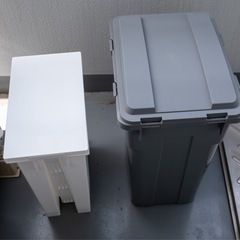 ニトリ、ゴミ箱各種