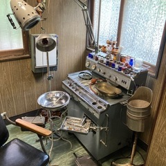 昭和レトロ　耳鼻科の椅子　とその他のレトロアイテムの画像