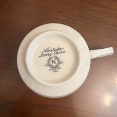 ノリタケ　アイボリーチャイナ　ティーカップ＆ソーサー×3の画像