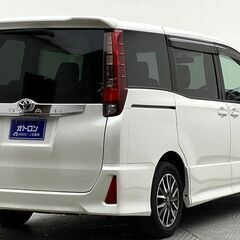 実際の車を沢山見たい！内装や傷を目で確かめたい！そんなあなたに！【オトロン大垣店】なら常時200台以上！/トヨタ ノア 　Ｓｉの画像