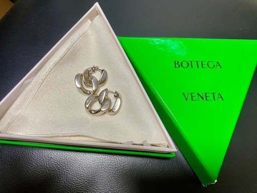 Bottega Veneta シルバーチェーンリンクピアス　ローラ着用　ボッテガ Bottega Veneta シルバーチェーンリンクピアス ローラ着用