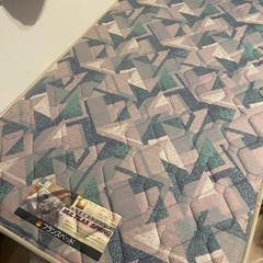 【値下げ】シングルベッド　マットレス付　照明　コンセント付　　の画像
