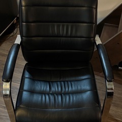 ヴィンテージ家具屋で3万5千円で購入 1人がけ チェア 椅子の画像