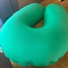 【ジモティー限定SALE】7700→5500円　Yogibo Support ヨギボー サポート ビーズクッション ビーズソファ クッション ソファ シンプル インテリア リラックス グリーンの画像