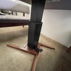 【カフェ閉店】昇降式テーブル＆ベンチソファ2脚セット（1セット9万円／全4セット・引き取り歓迎） の画像