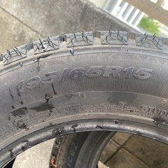 【本日まで】スタッドレスタイヤ 195/65R15の画像