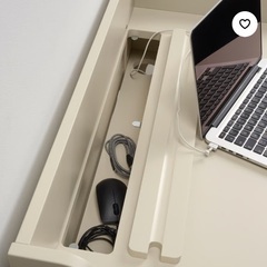 【使用期間1年未満】【75%OFF】IKEAのパソコンデスクの画像
