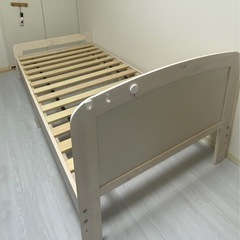 ニトリ　ベッドフレーム　シングル　ホワイトの画像