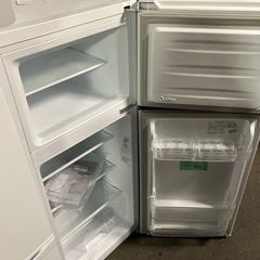 I 2507-500 Hisense ノンフロン冷凍冷蔵庫 HR-B12C 2020年製 全定格内容積120L 動作確認済み キズ 汚れありの画像
