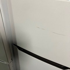 I 2507-500 Hisense ノンフロン冷凍冷蔵庫 HR-B12C 2020年製 全定格内容積120L 動作確認済み キズ 汚れありの画像