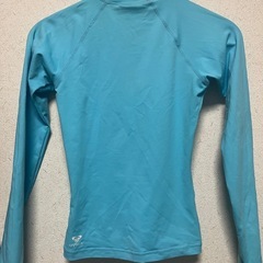 ロキシー　ラッシュガードの画像