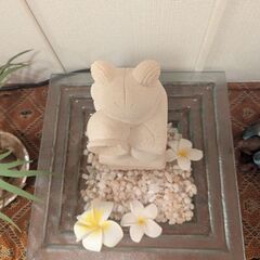 カエルの石彫刻噴水（バリガラス、パラスストーン製）※アジアン雑貨、バリ雑貨の画像