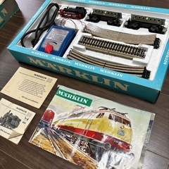 Märklin ビンテージ鉄道模型セット【蒸気機関車＋客車＋トランス付き】の画像