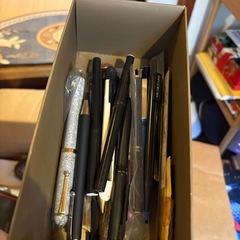 未使用の文房具各種の画像