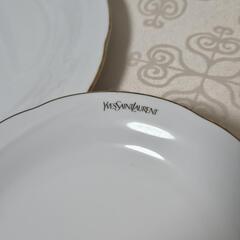 【☘️中古美品】イヴ・サンローラン　パーティーセット大皿26cm、小皿の画像