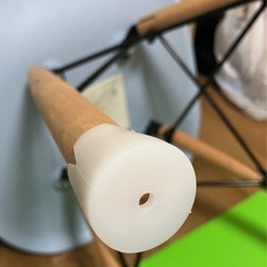 ニトリ　北欧風シンプルシェル型チェアの画像