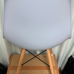 ニトリ　北欧風シンプルシェル型チェアの画像